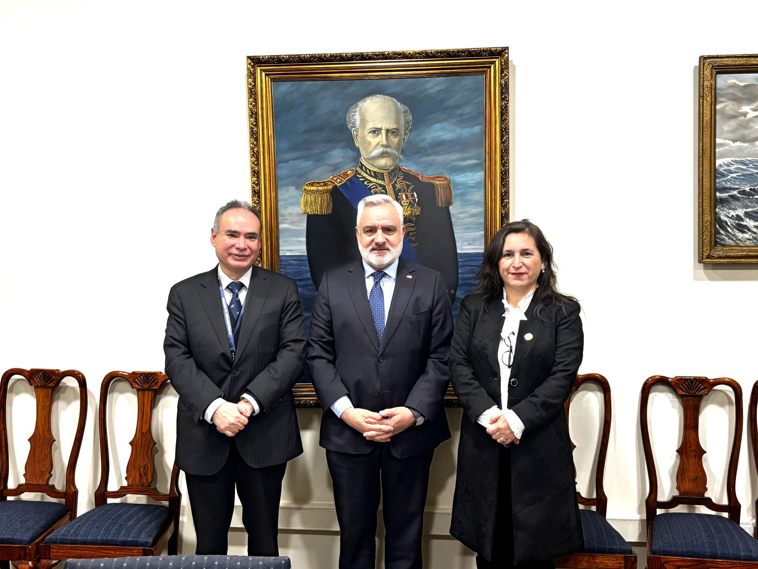 ARCHI y Subsecretaría de las FF.AA. dialogan sobre el rol estratégico de la radio en Chile